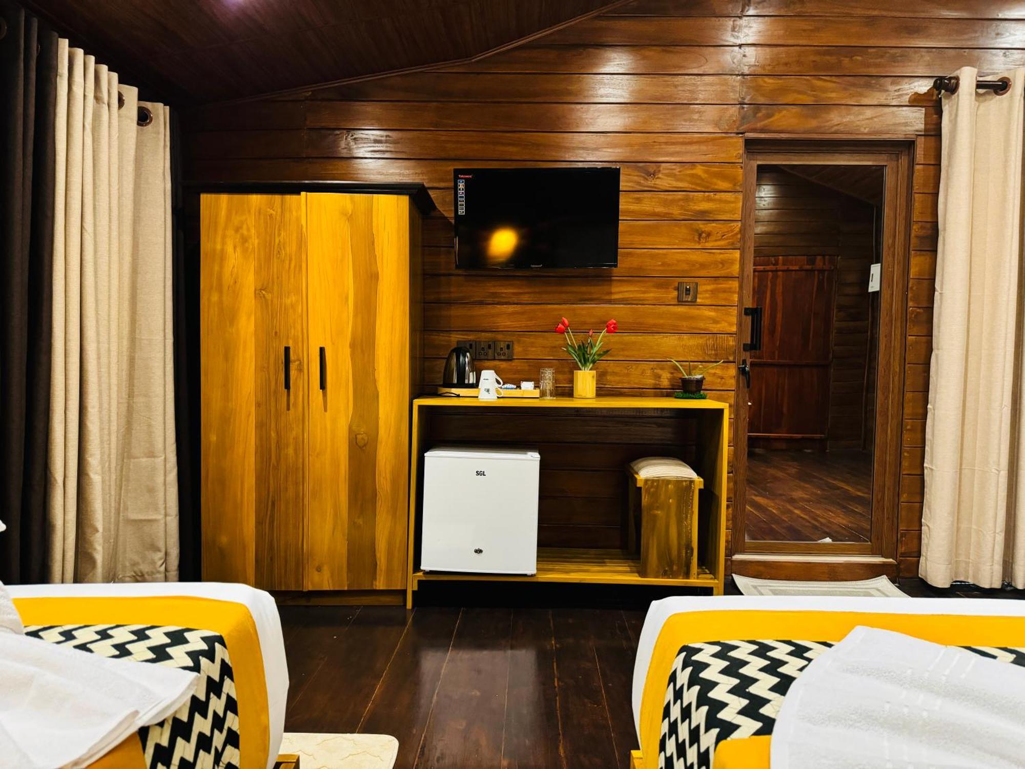 Hotel River Front Тиссамахарама Экстерьер фото